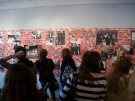 W sali Marka Edelmana w Muzeum Miasta Łodzi