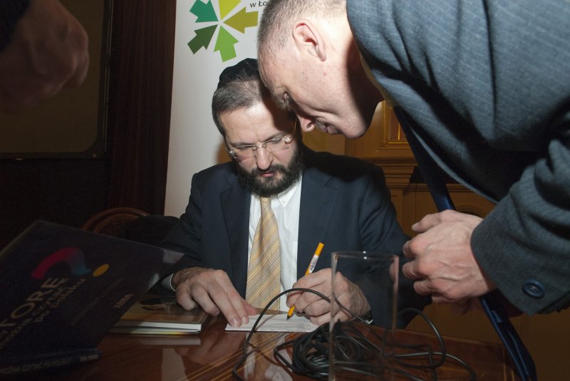 Wykład rabina Sachy Pecarica (fot. Robert Lisiecki)