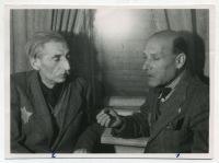 Oskar Singer (po prawej stronie) i Oskar Rosenfeld - źródło: Archiwum Państwowe w Łodzi