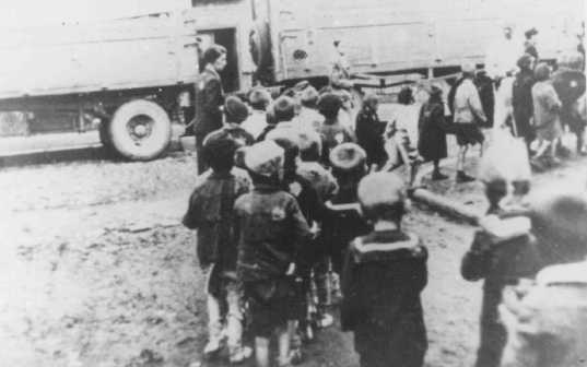 getto- deportacja żydowskich dzieci wrzesień 1942 r do obozu zagłady w Chełmnie